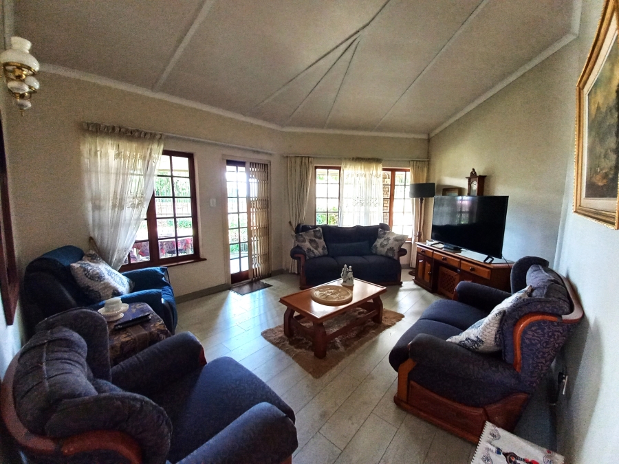 4 Bedroom Property for Sale in Safari Gardens North West